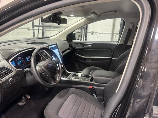 2021 Ford Edge SE