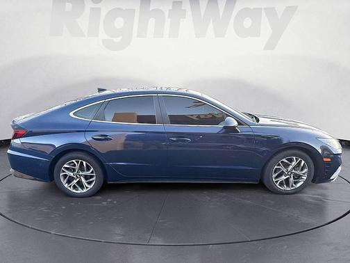 2022 Hyundai SONATA SEL