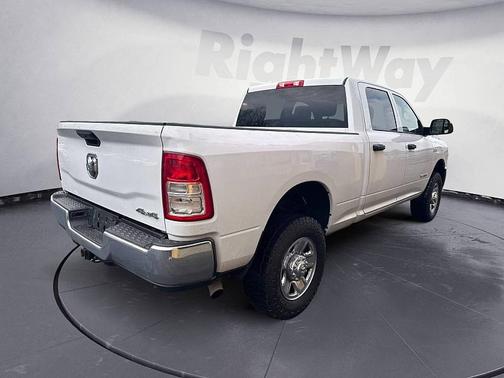 2022 RAM 2500 Tradesman Crew Cab 4x4 6'4' Box