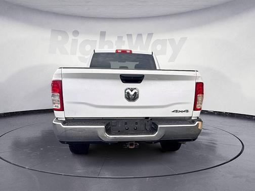 2022 RAM 2500 Tradesman Crew Cab 4x4 6'4' Box