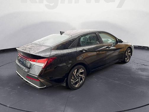 2025 Hyundai ELANTRA Sport