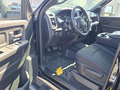 2026 RAM 2500 Tradesman Crew Cab 4x4 6'4' Box