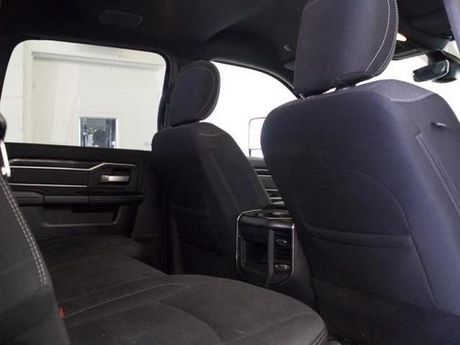 2019 RAM 2500 Big Horn Crew Cab 4x4 6'4' Box