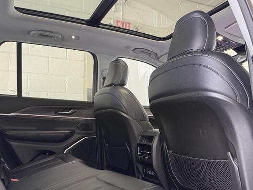 2022 Jeep Grand Cherokee Limited X