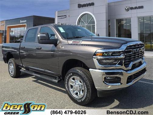 2025 RAM 2500 Tradesman Crew Cab 4x4 6'4' Box