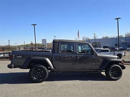 2026 Jeep Gladiator Sport