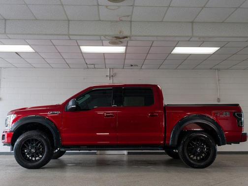 RUBY RED METALLIC TINTED CC 2019 Ford F-150 XLT