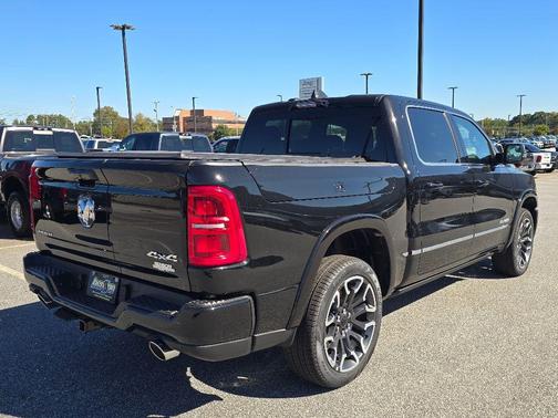 Diamond Black Crystal Pearlcoat 2026 RAM 1500 Limited