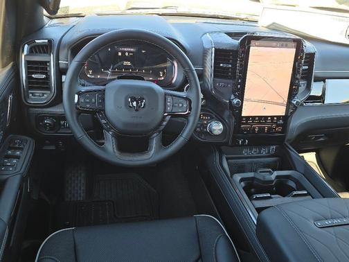 Diamond Black Crystal Pearlcoat 2026 RAM 1500 Limited