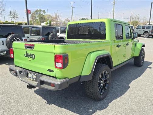 2025 Jeep Gladiator Nighthawk