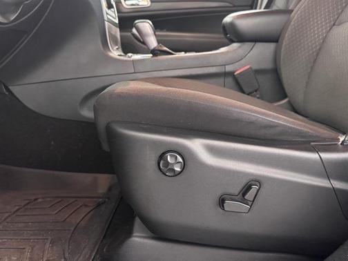 2020 Jeep Grand Cherokee Laredo