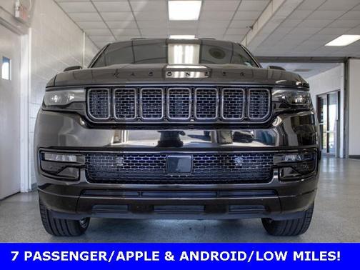 2022 Jeep Wagoneer Series I Obsidian 4x2