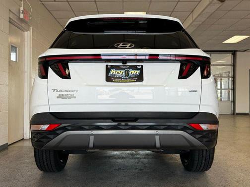 Quartz White 2022 Hyundai TUCSON Limited
