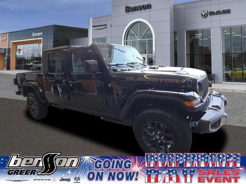 Black Clearcoat 2026 Jeep Gladiator 85th Anniversary Edition