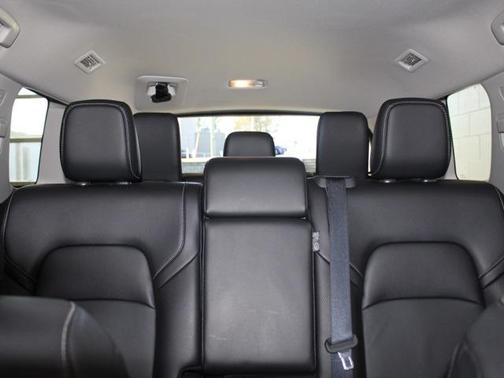 2024 Nissan Pathfinder SL 4WD