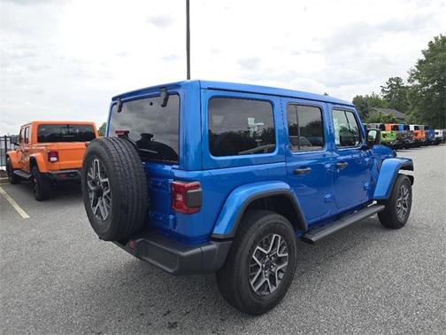 2025 Jeep Wrangler 4-Door Sahara 4x4