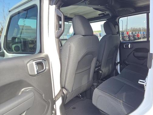 2025 Jeep Gladiator Nighthawk