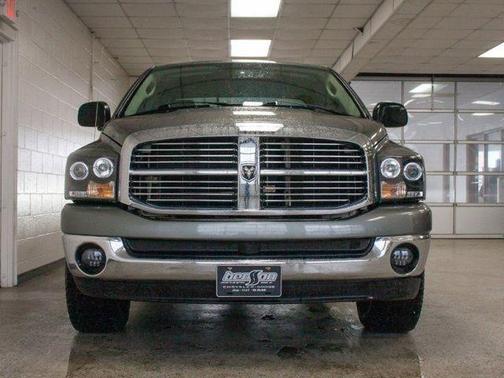 Mineral Gray Metallic Clearcoat 2007 Dodge Ram 1500 SLT Quad Cab