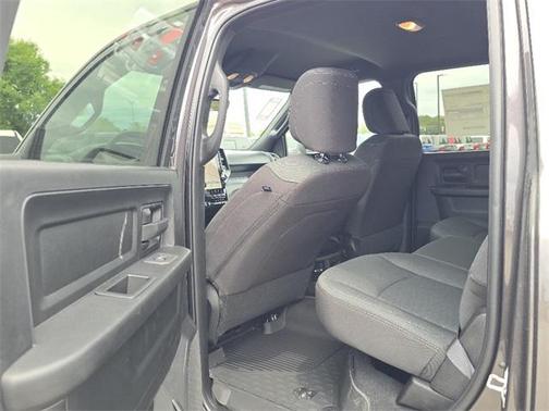 2025 RAM 2500 Tradesman Crew Cab 4x4 6'4' Box