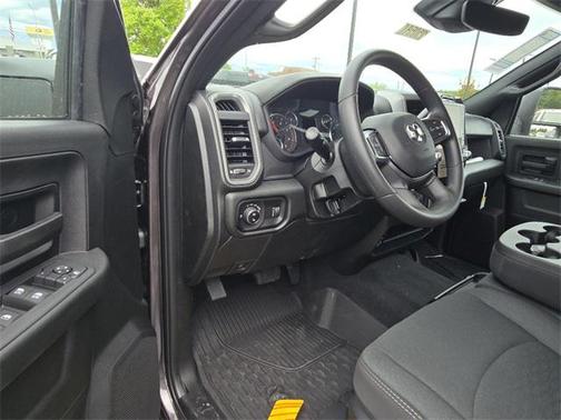 2025 RAM 2500 Tradesman Crew Cab 4x4 6'4' Box