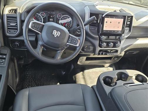 2026 RAM 2500 Tradesman Crew Cab 4x4 6'4' Box