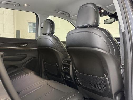 2023 Jeep Grand Cherokee Limited X