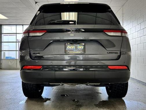 2023 Jeep Grand Cherokee Limited X