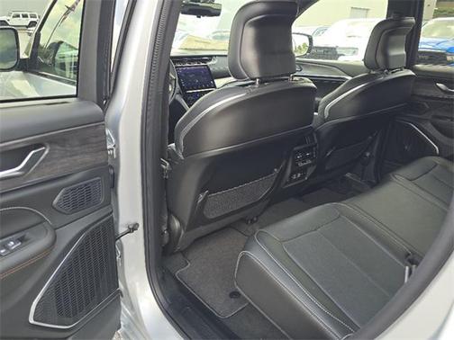 2025 Jeep Grand Cherokee Overland