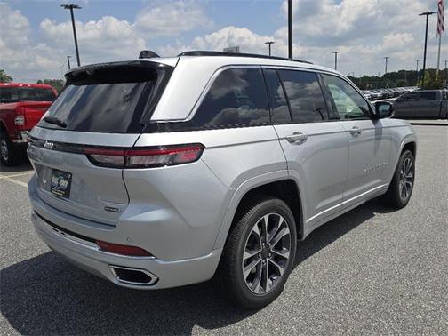 2025 Jeep Grand Cherokee Overland
