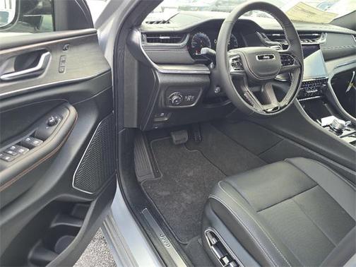 2025 Jeep Grand Cherokee Overland