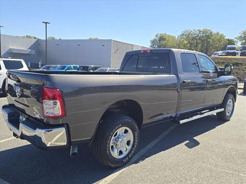 2024 RAM 2500 Tradesman Crew Cab 4x4 8' Box