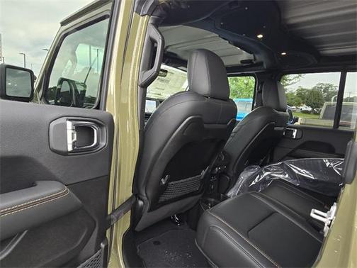 2025 Jeep Gladiator High Tide
