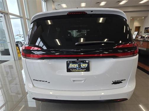 2026 Chrysler Pacifica Limited