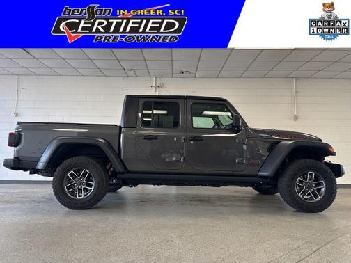 Granite Crystal Metallic Clearcoat 2024 Jeep Gladiator Mojave