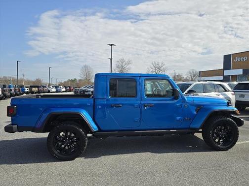 2025 Jeep Gladiator Nighthawk