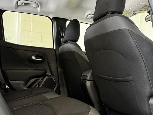 2023 Jeep Renegade Altitude