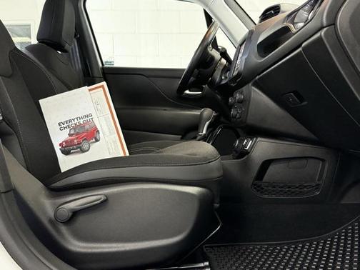 2023 Jeep Renegade Altitude