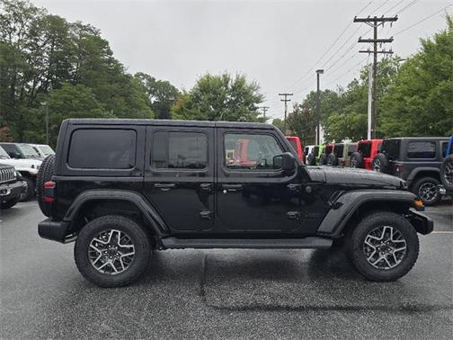 2025 Jeep Wrangler 4-Door Sahara 4x4