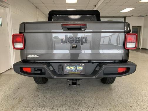 2024 Jeep Gladiator Sport