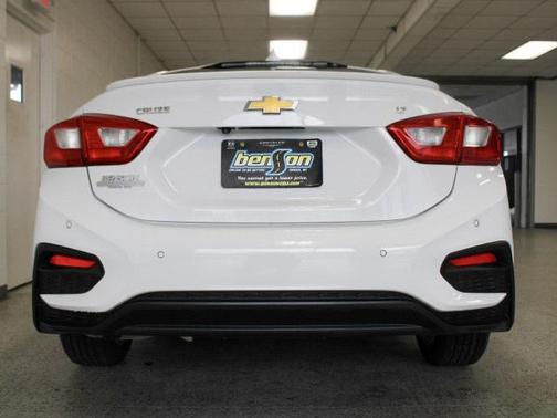 2016 Chevrolet Cruze LT Auto