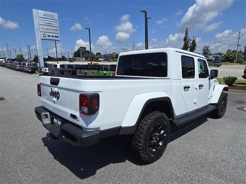 2025 Jeep Gladiator Sport