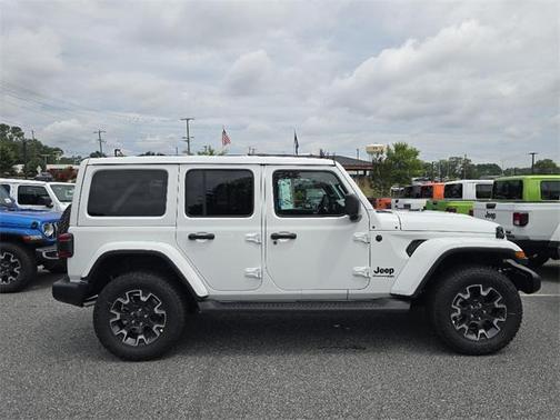2025 Jeep Wrangler 4-Door Sahara 4x4