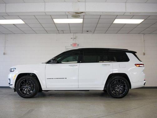 Bright White Clearcoat 2024 Jeep Grand Cherokee L Summit Reserve