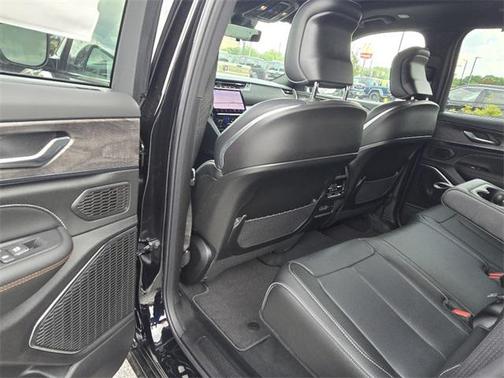 2025 Jeep Grand Cherokee Overland