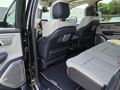 2025 RAM 1500 ST
