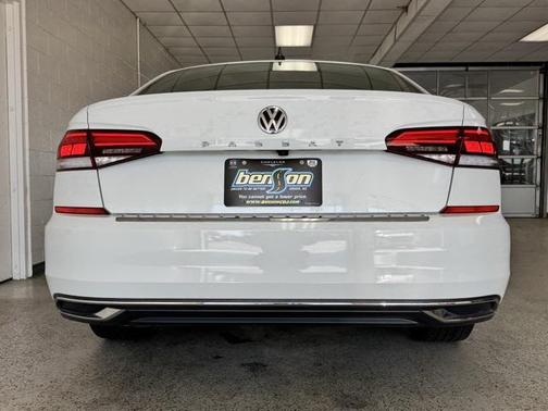 2022 Volkswagen Passat 2.0T SE
