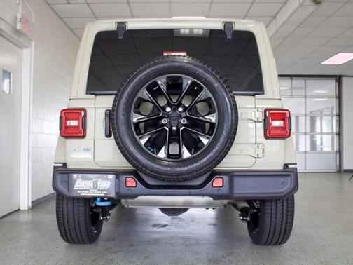 2022 Jeep Wrangler Unlimited 4xe Sahara