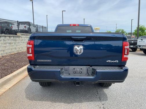 Patriot Blue Pearlcoat 2024 RAM 3500 Big Horn Crew Cab 4x4 8' Box