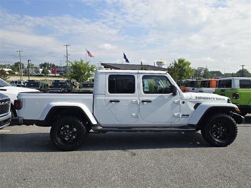 2025 Jeep Gladiator Sport