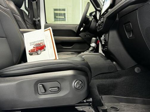 2024 Jeep Wrangler 4-Door Sahara 4x4
